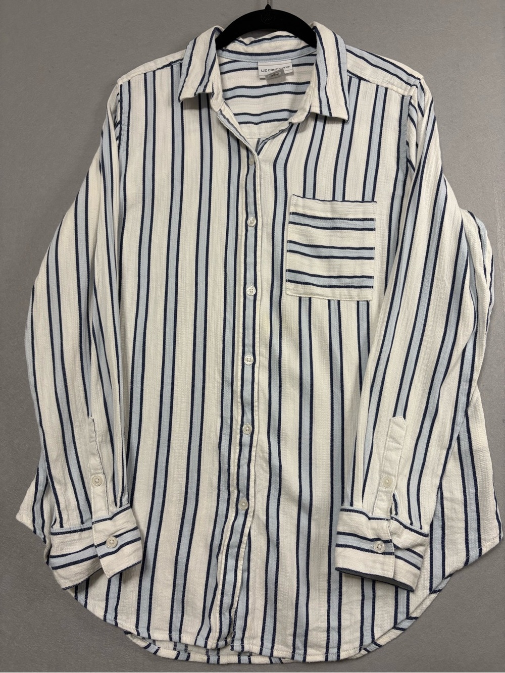 Liz Claiborne Striped Long-Sleeve Button down Shirt White/sky blue/Navy sz M